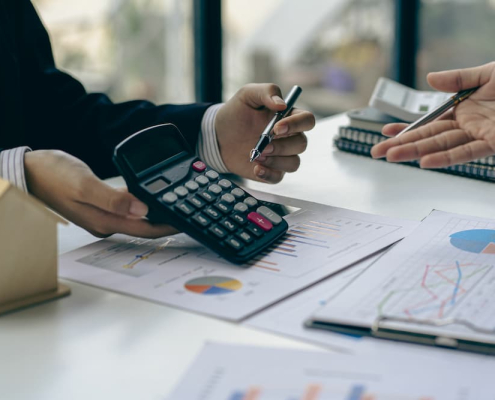 5 Key Differences Between UK and Mauritius Compliance Frameworks Every CFO Should Know - lscl