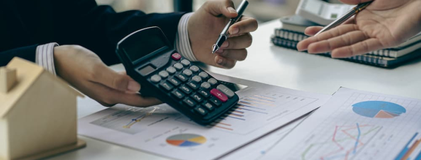 5 Key Differences Between UK and Mauritius Compliance Frameworks Every CFO Should Know - lscl